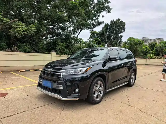Toyota Highlander 2021