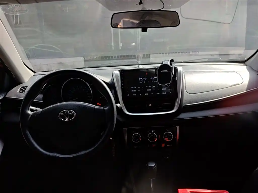 Toyota Vios FS 2017 1.5L CVT Fengchi Edition фото 10