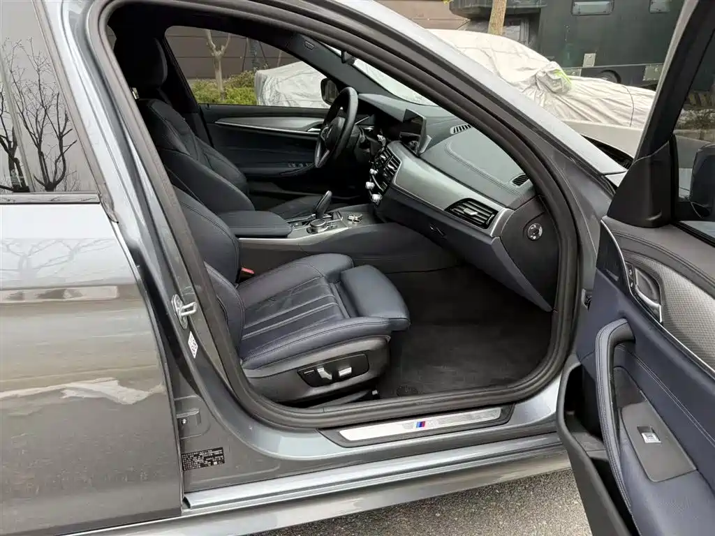 BMW 5 Series (Import) 2019 Facelift 525i M Sport Package фото 17