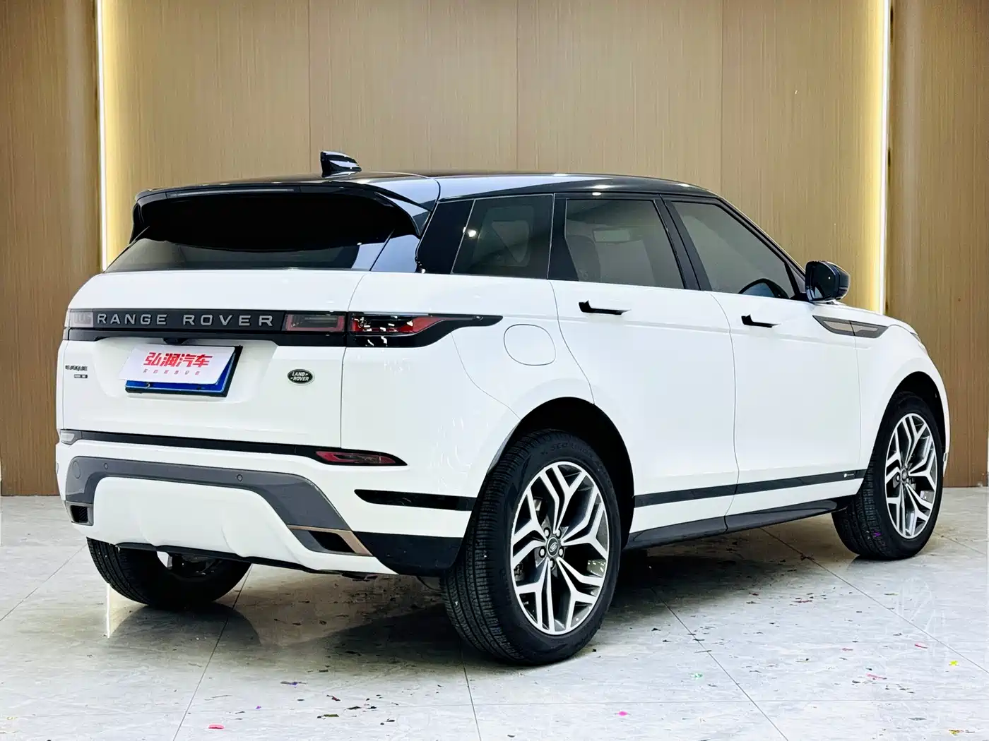 Land Rover Range Rover Evoque 2020 249PS R-DYNAMIC SE Sport Tech Edition фото 3