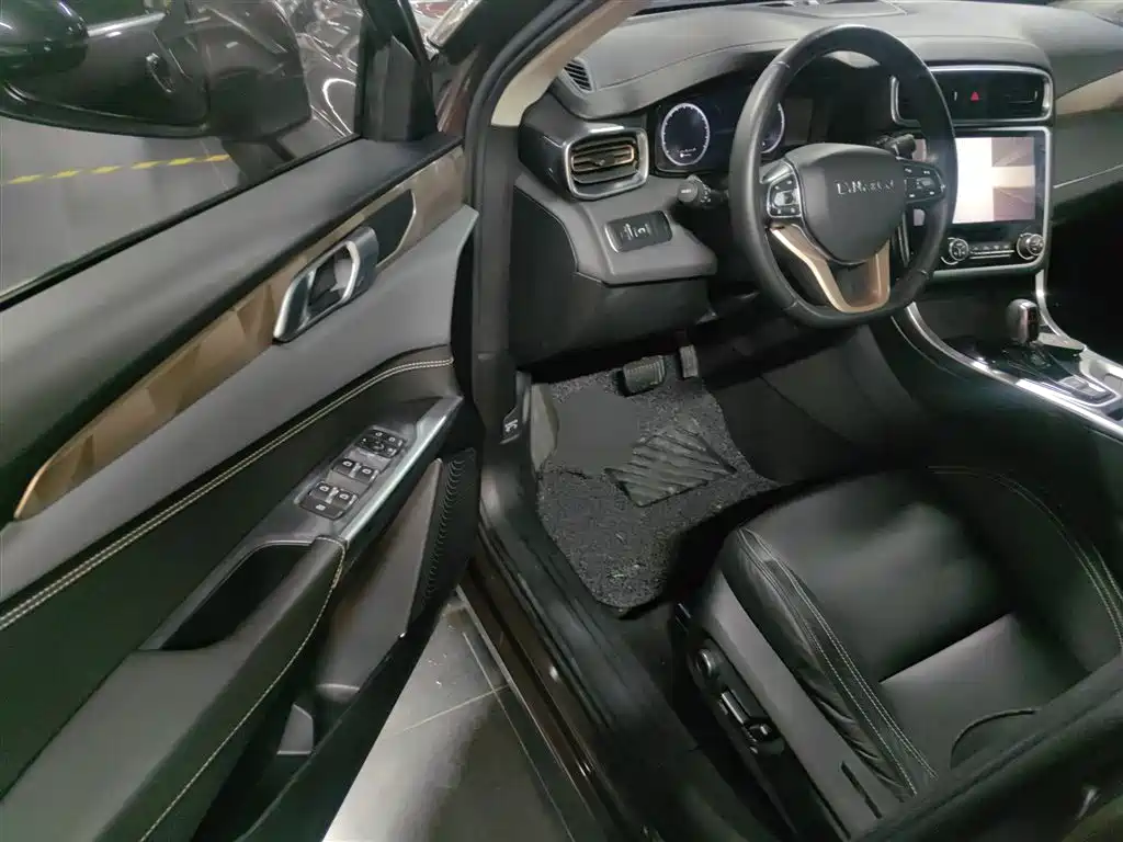 Lynk & Co 01 2017 2.0T 2WD Pro Version фото 16