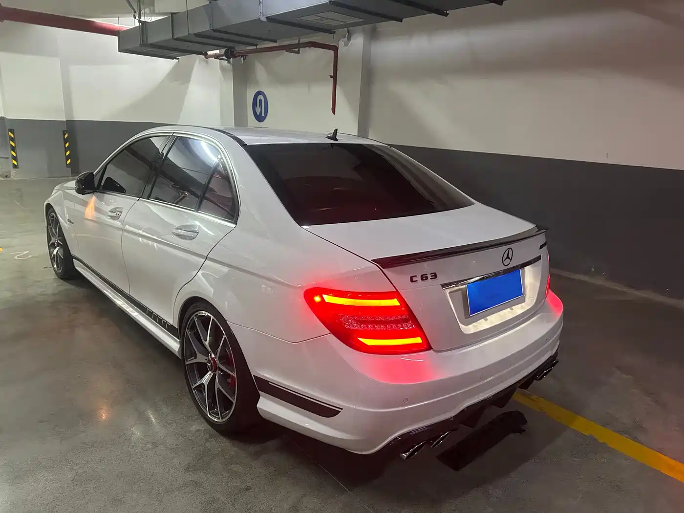 Mercedes-Benz C-Class AMG 2014 AMG C 63 Edition 507 фото 11