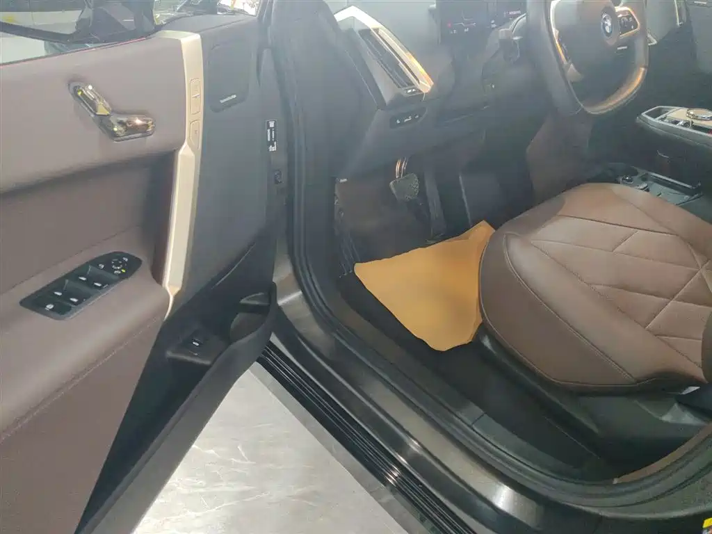 BMW iX 2022 xDrive40 фото 16