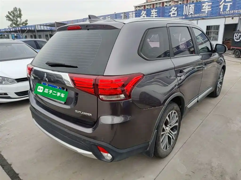 Mitsubishi Outlander 2018 2.0L 2WD Glory Edition 5-seater фото 7