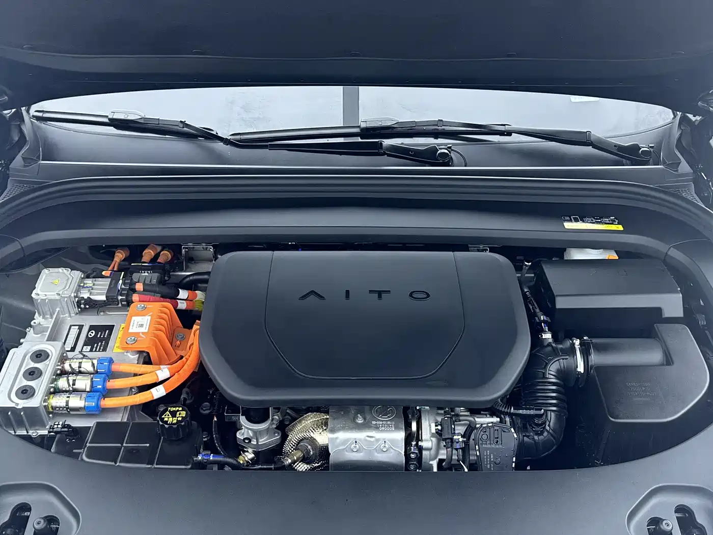 AITO Wenjie AITO M9 2024 Extended Range Ultra 42kWh 6-Seater фото 28