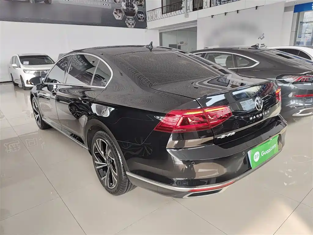 Volkswagen Magotan 2020 330TSI DSG Luxury фото 5