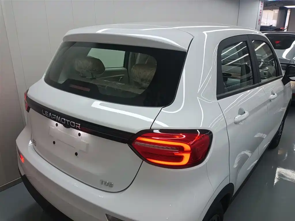 ZERO-RUNNING CAR ZERO RUN T03