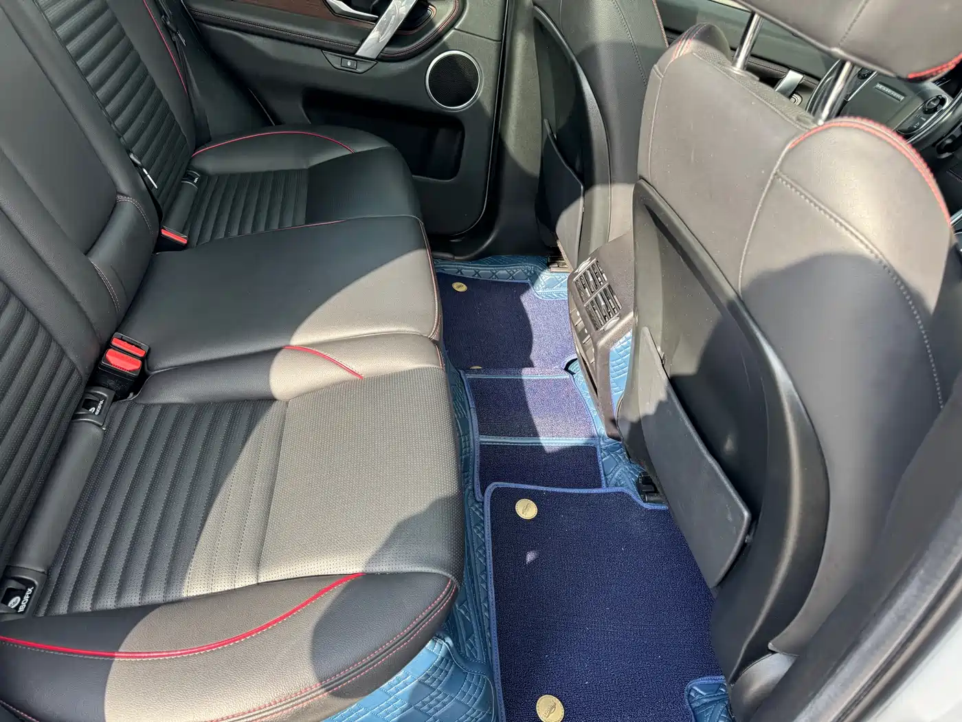 Land Rover Discovery Sport 2020 249PS R-Dynamic Performance фото 17