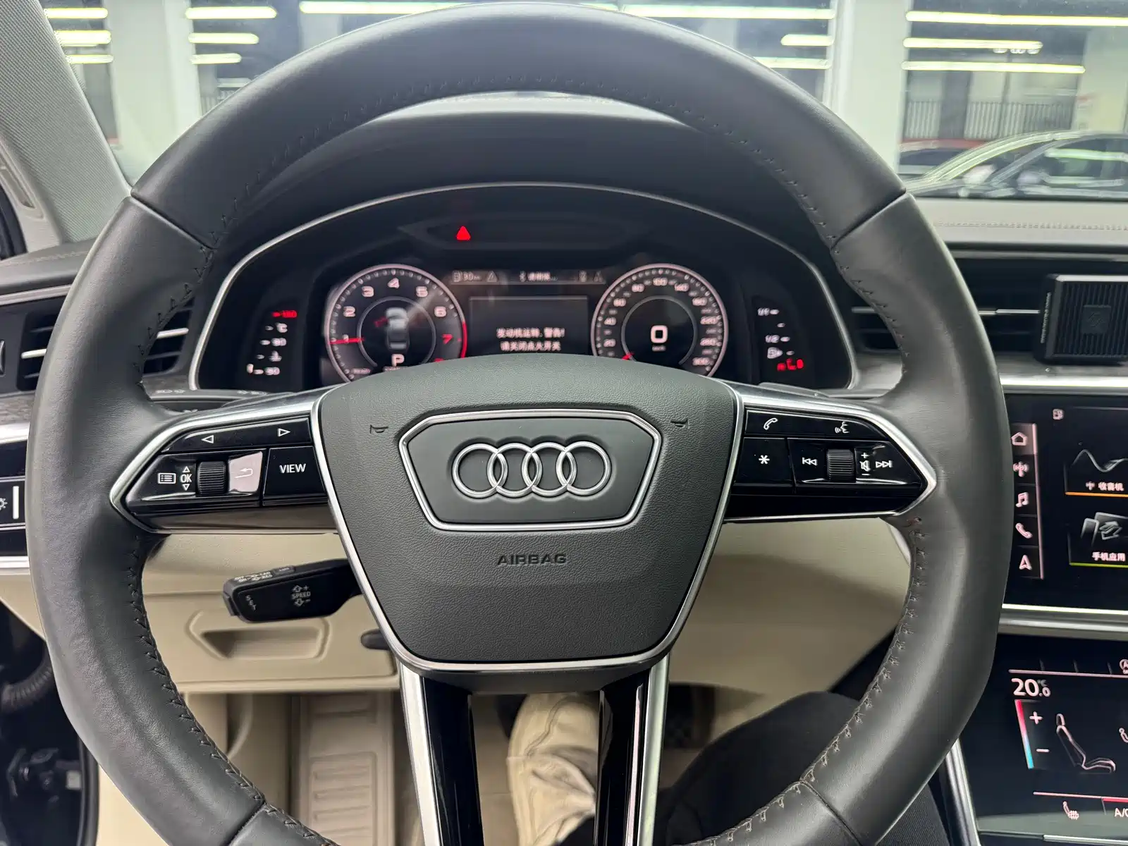 Фото 5 - Audi A6L