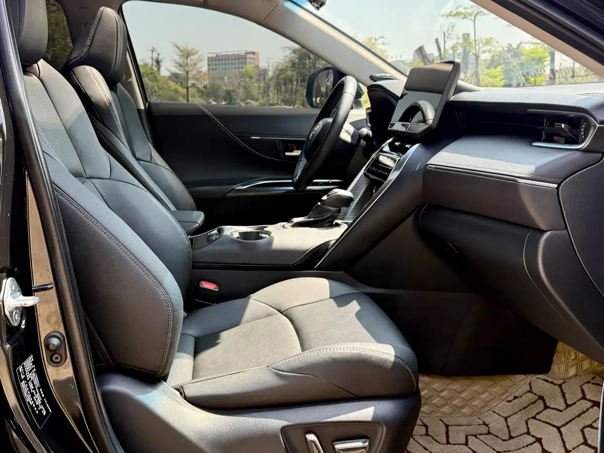 Toyota Venza 2023 2023 2.0L CVT FWD Premium