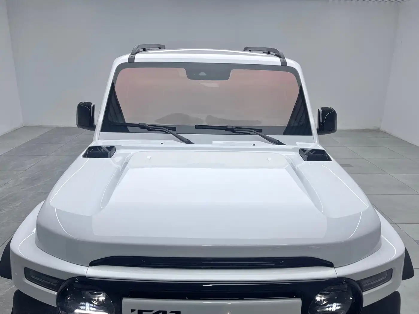 Photo 9 - iCAR V23