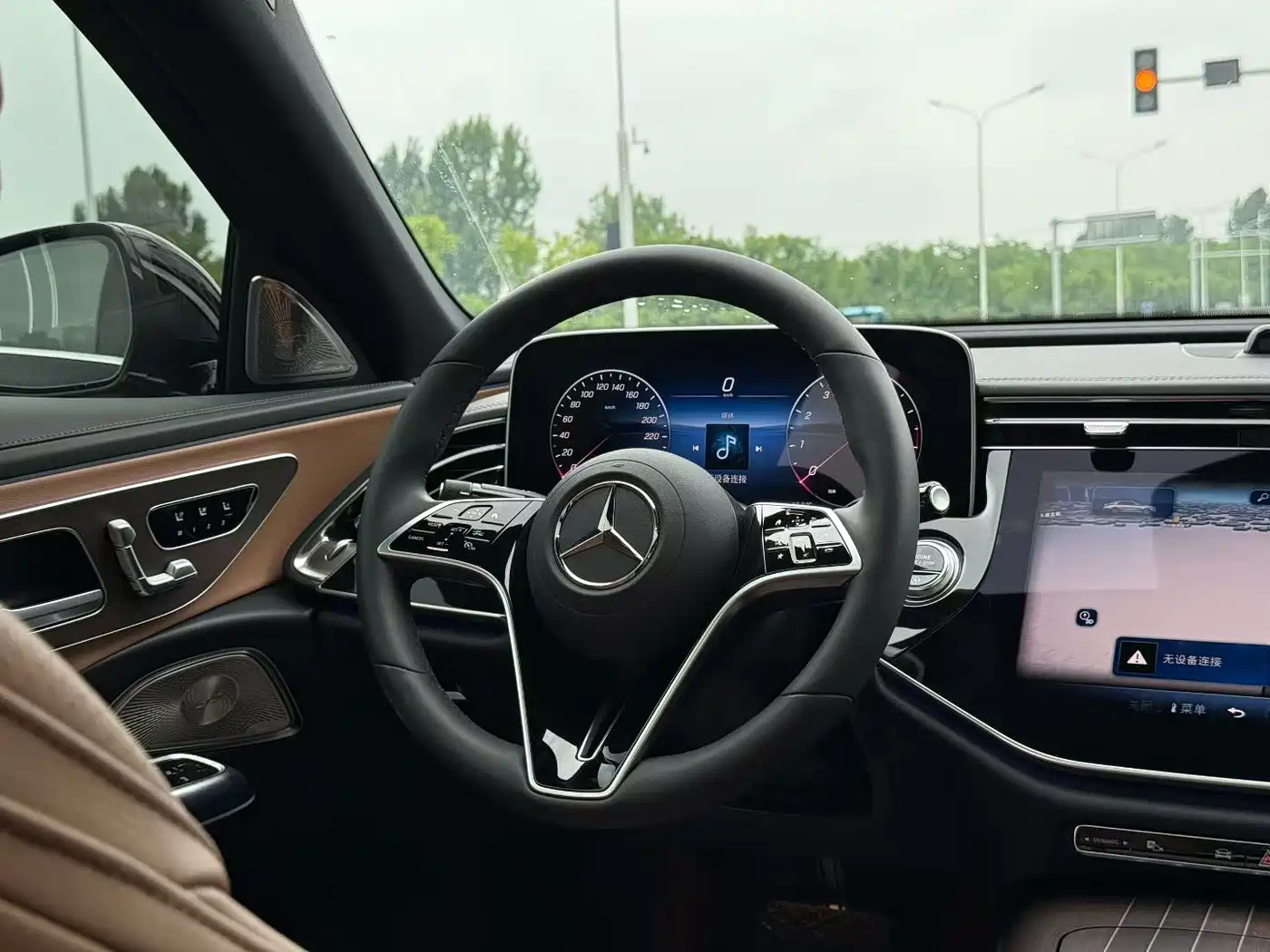 Mercedes-Benz E-Class 2024 Model E 300 L Luxury фото 9