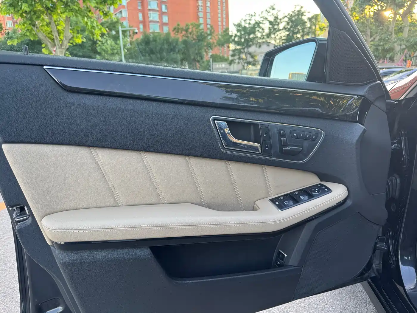 Mercedes-Benz E-Class 2011 E 300 L Fashion Premium фото 12