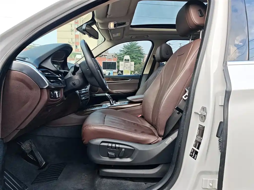 BMW X5 (Import) 2017 xDrive28i фото 11