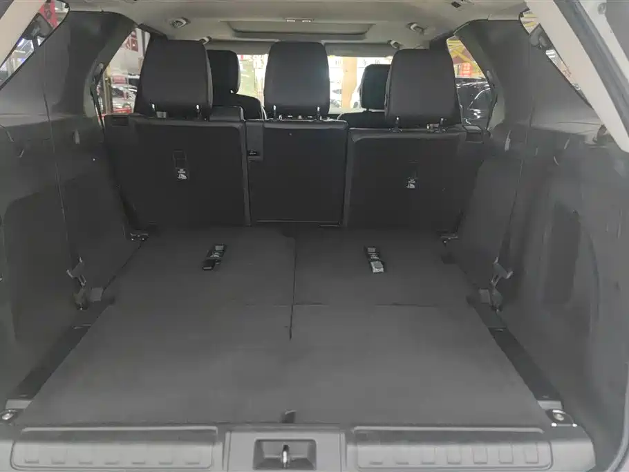 Land Rover Discovery 2018 3.0 SC V6 HSE фото 4
