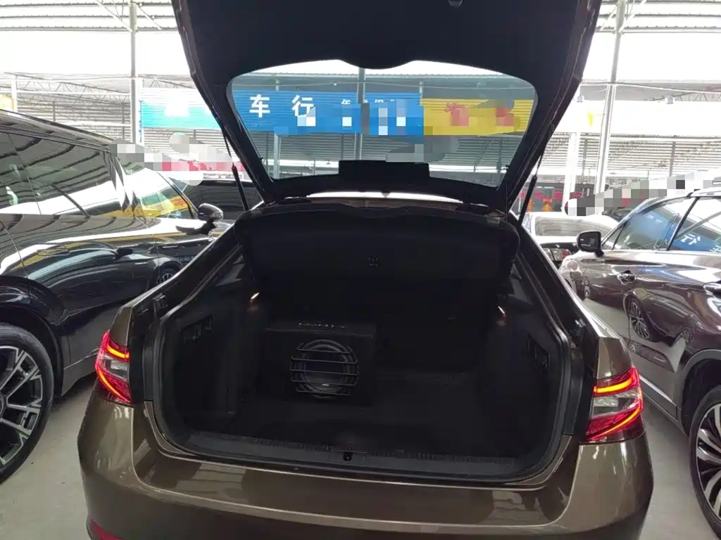 Škoda Superb 2016 TSI330 DSG Smart Edition фото 15
