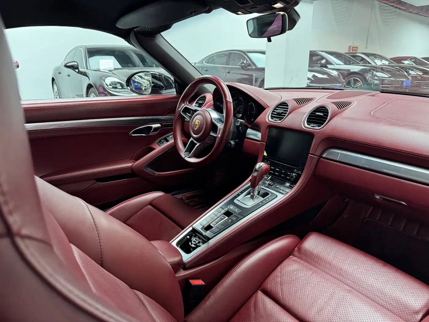 Porsche 718 2018 Boxster 2.0T фото 11
