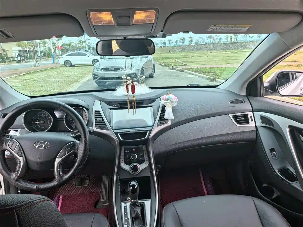 Hyundai Langdong 2016 1.6L Automatic Smart Edition фото 9