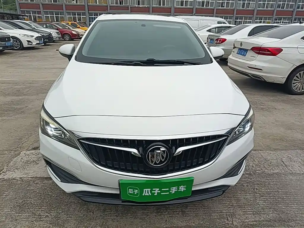 Buick Verano 2019 Sedan 20T Dual Clutch Leading фото 3