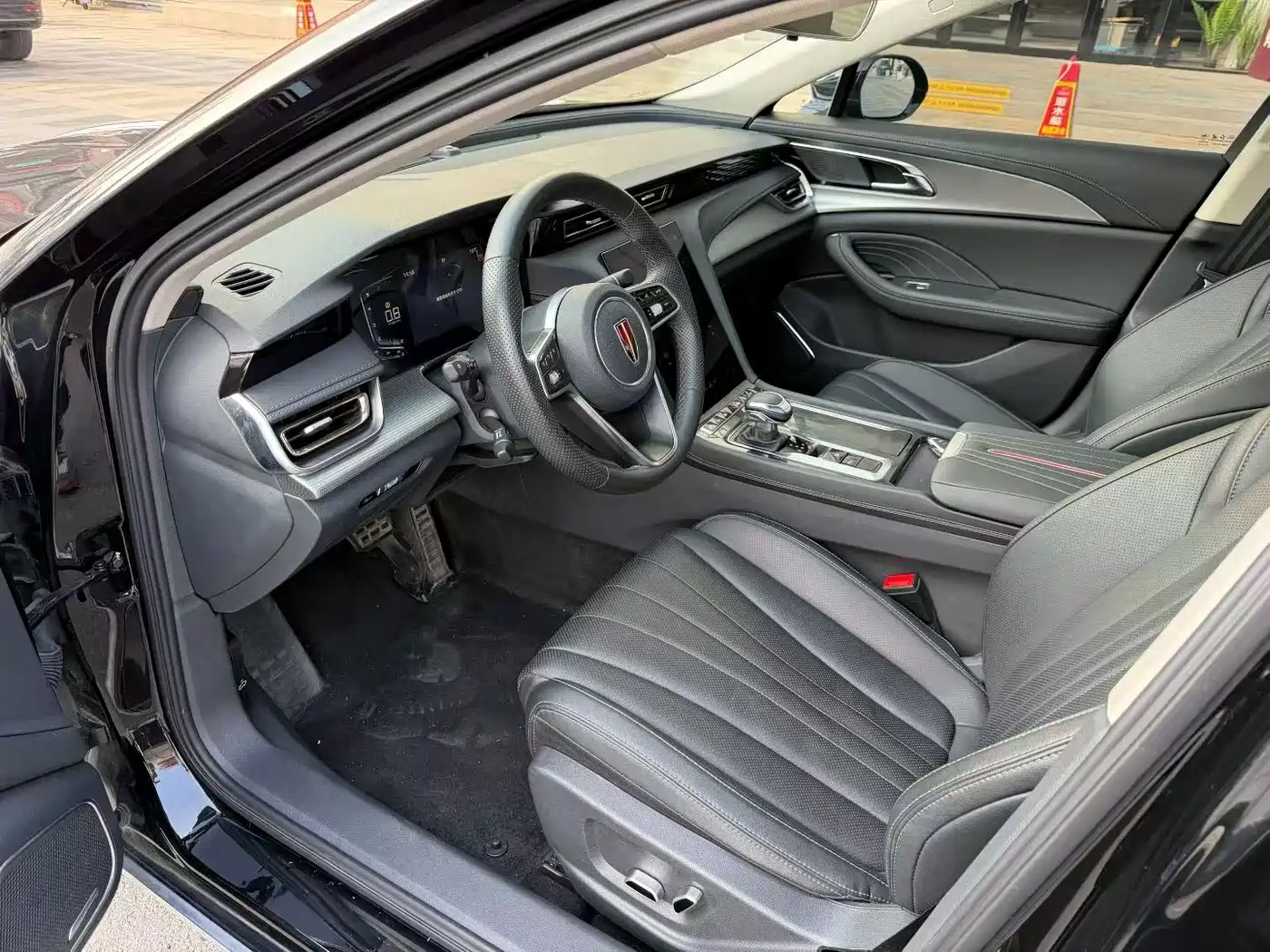 Hongqi H5 2024 1.5T DCT Smart Connect Flag Rhythm Edition фото 7