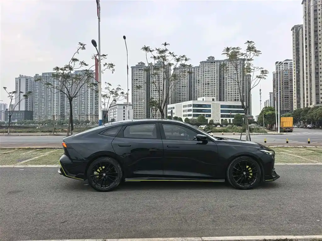 CHANGAN UNI-V
