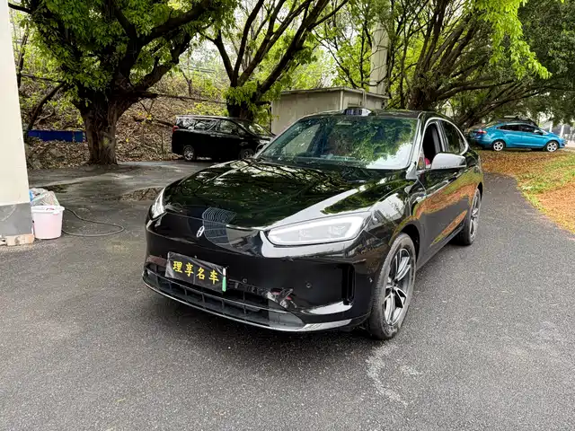 AITO ASK THE WORLD M5