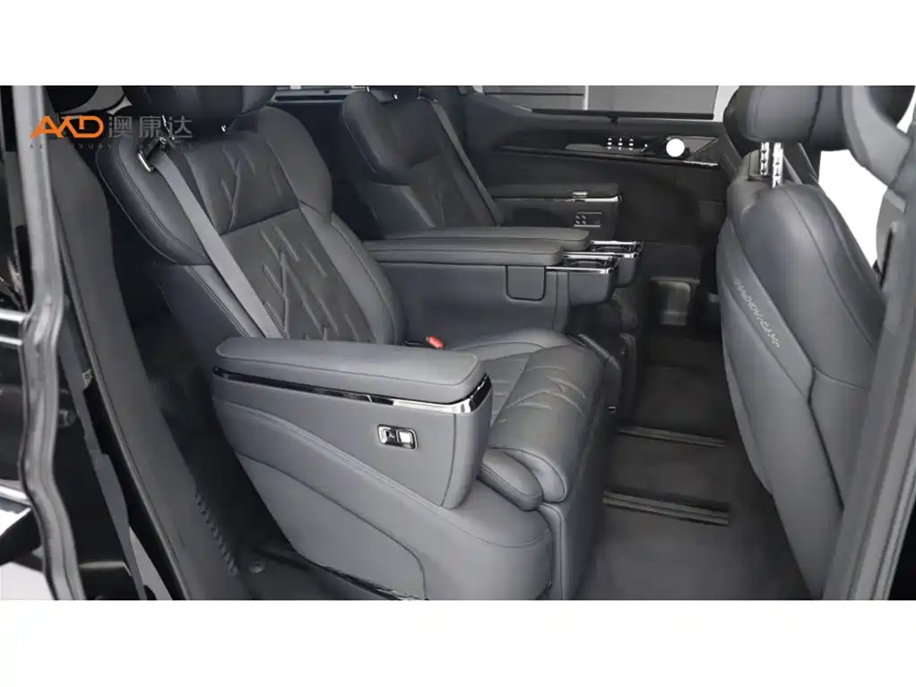 ZEEKR 009 2025 2024 6-seat Executive AWD 108kWh