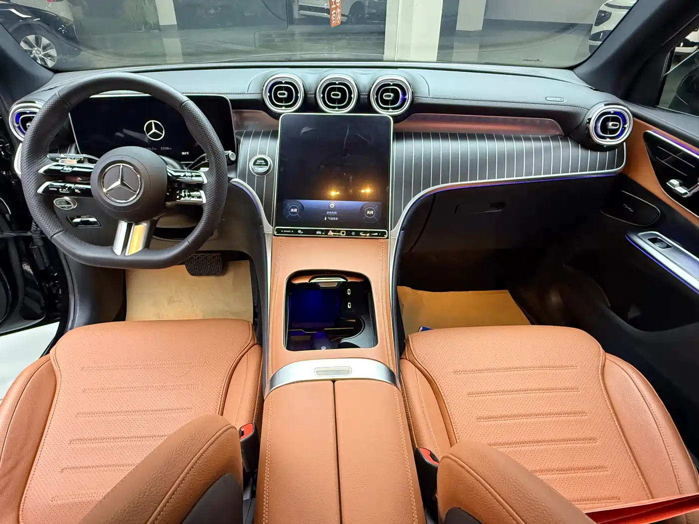 Mercedes-Benz GLC 2024 Facelift GLC 260 L 4MATIC Luxury 5-seater фото 7