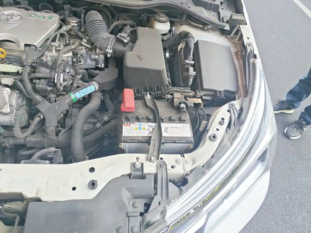 Фото 21 - Toyota Corolla