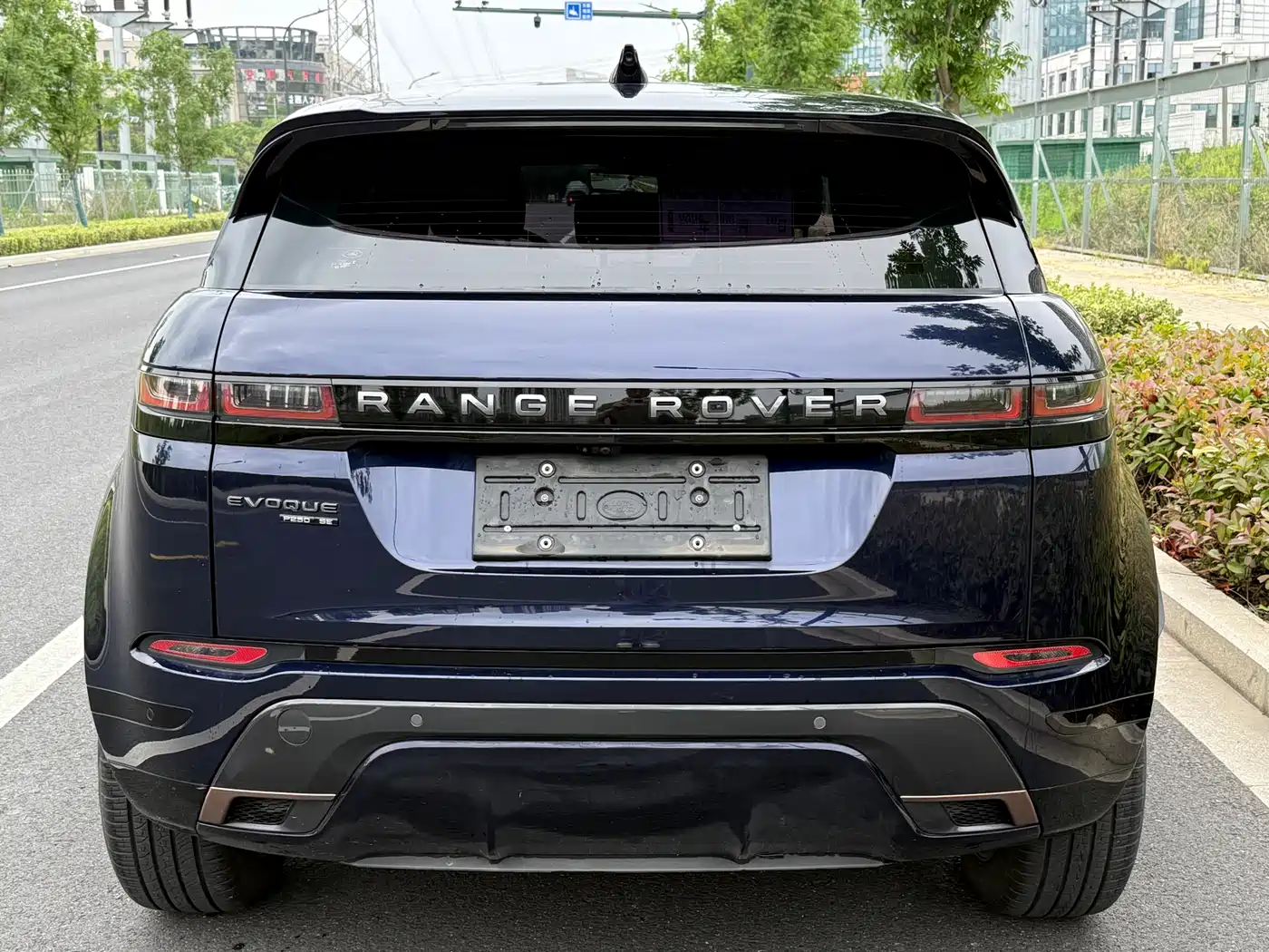 Land Rover Range Rover Evoque 2020 249PS R-DYNAMIC SE Sport Tech Edition фото 17