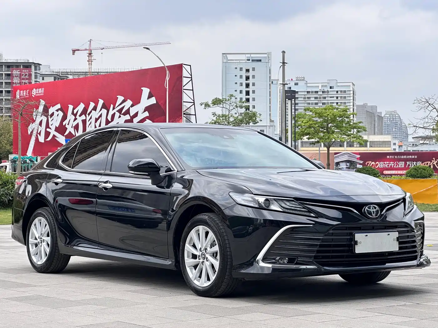 Toyota Camry 2021 2.0G Luxury Edition фото 3