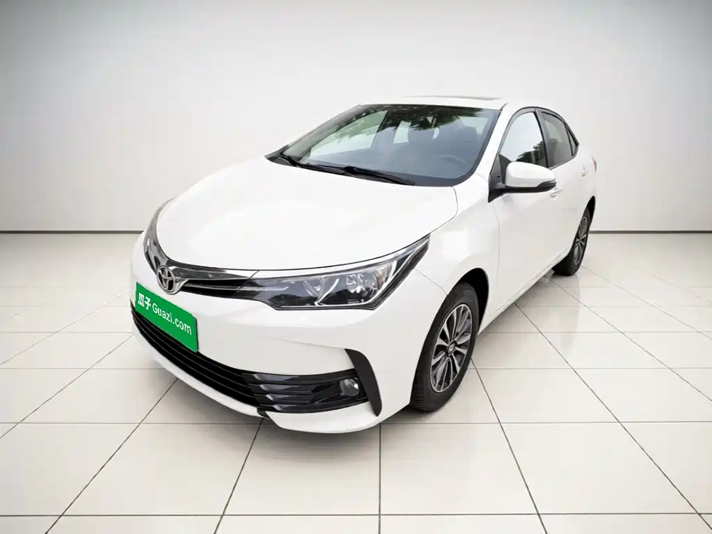 Фото 1 - Toyota Corolla