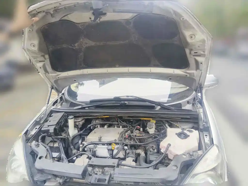 Photo 3 - Buick GL8