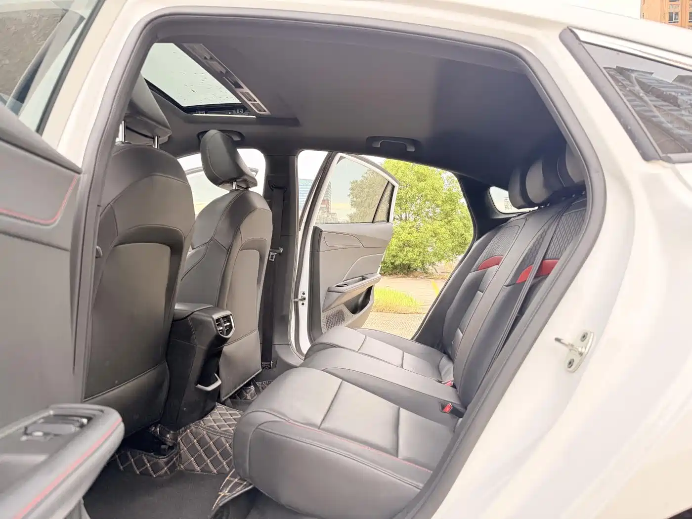 Фото 9 - MG MG5