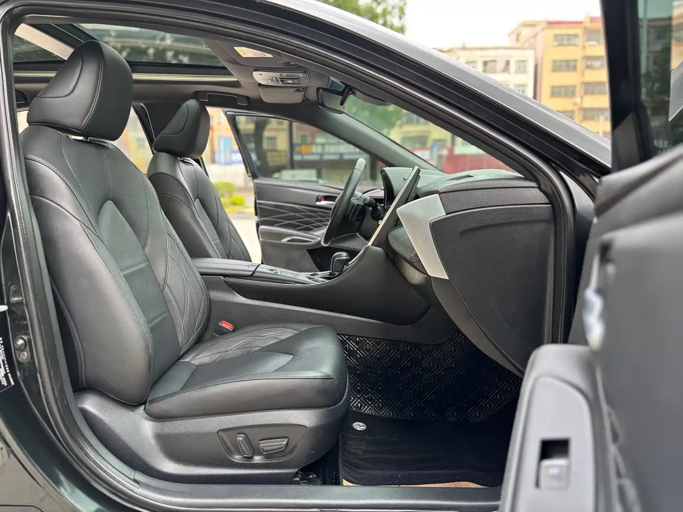 Toyota Avalon 2023 2.5L Touring Premium Edition фото 16