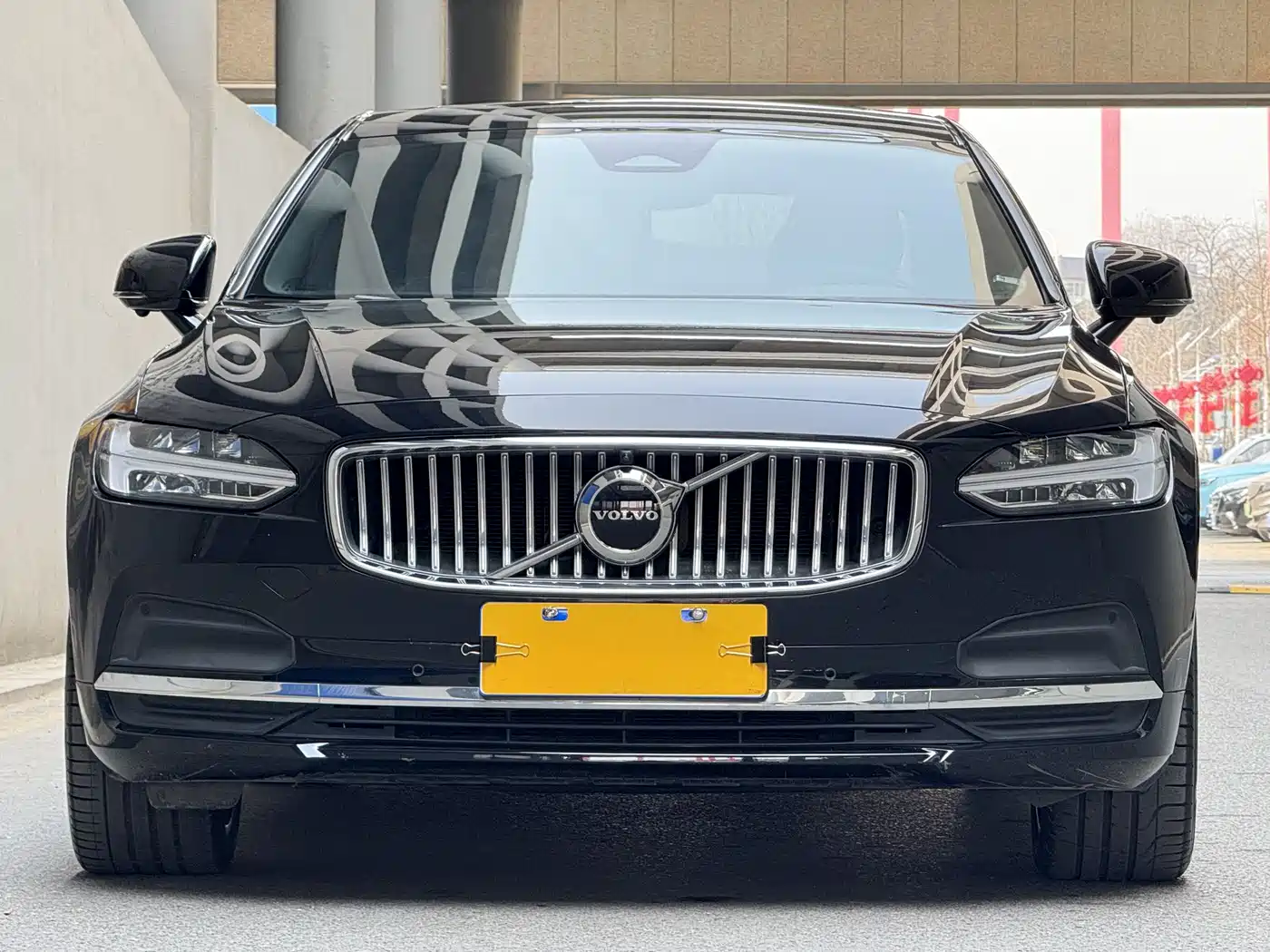 VOLVO S90