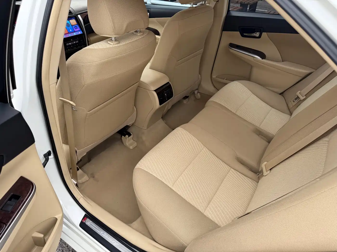 Toyota Camry 2015 2.0E Elite Edition фото 5