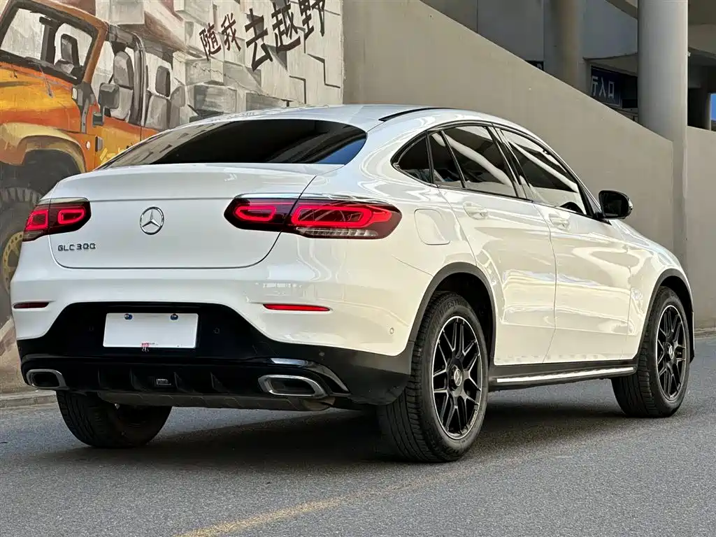 Mercedes-Benz GLC Coupe 2020 GLC 260 4MATIC Coupe SUV фото 5
