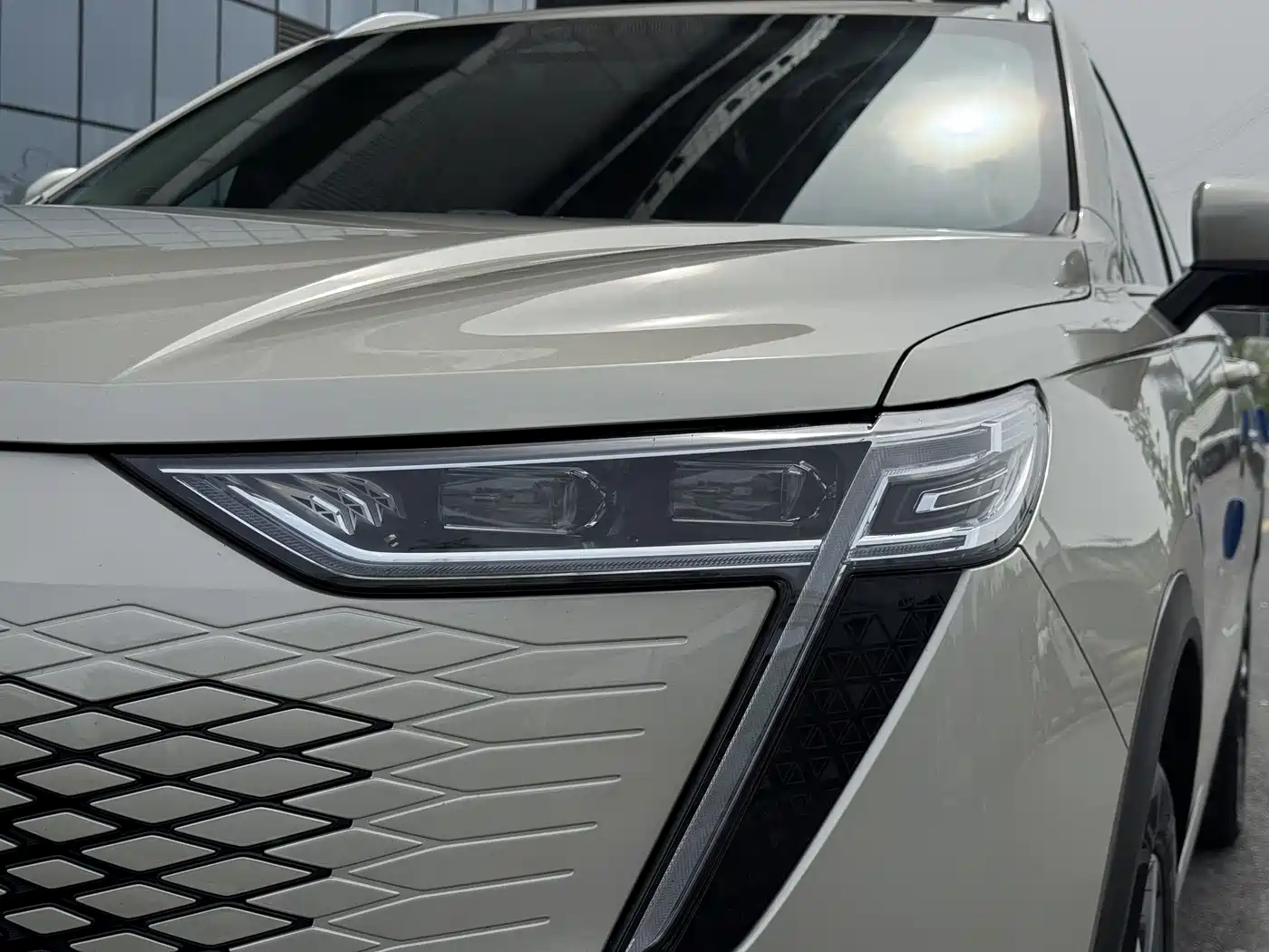Haval Xiaolong MAX 2023 1.5L Hi4 105 4WD Pilot Edition фото 24