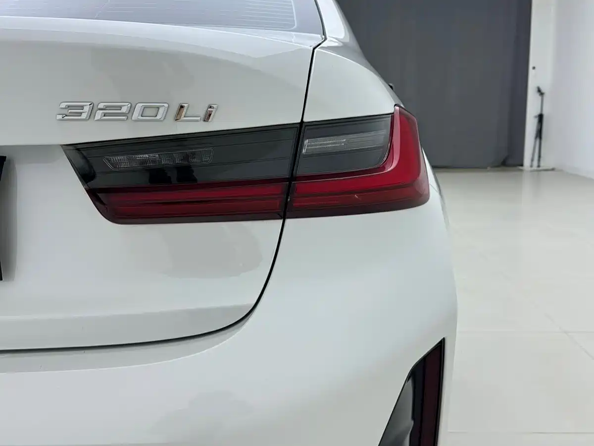 BMW 3 Series 2023 320Li M Sport Package фото 7