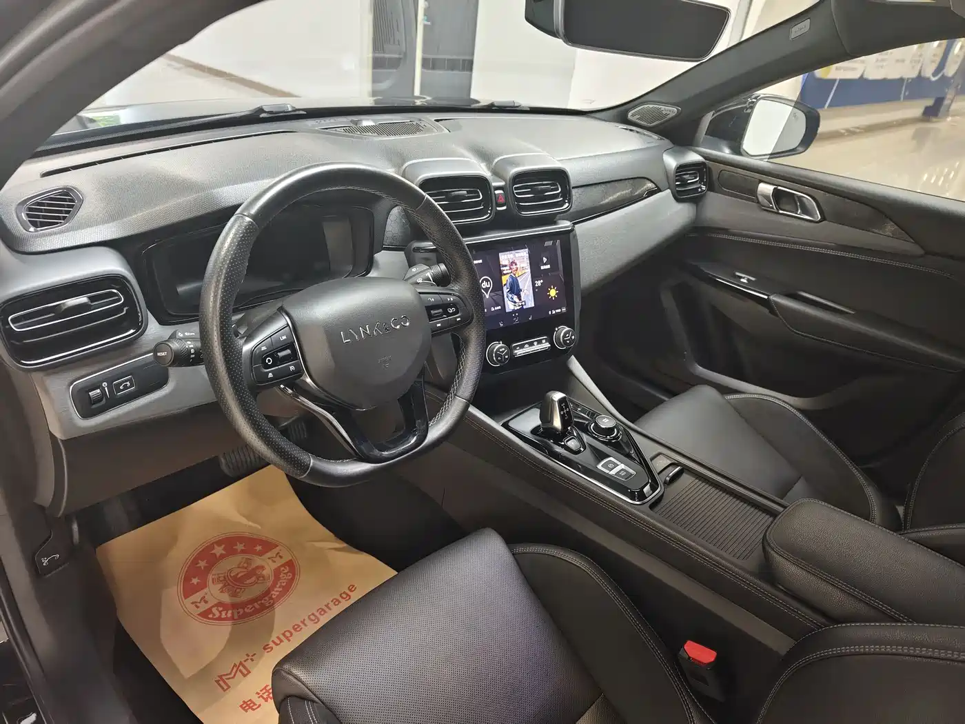 Lynk & Co 03 2021 2.0TD Auto Jin Pro фото 12