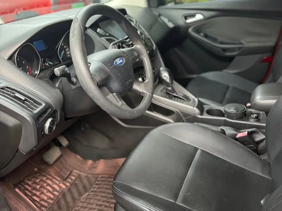 Ford Focus 2013 2012 Hatchback 1.6L Automatic Comfort