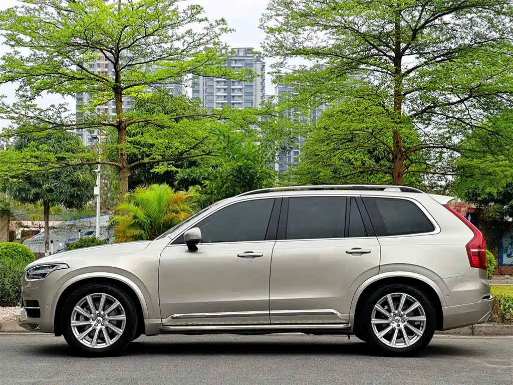 Фото 5 - Volvo XC90