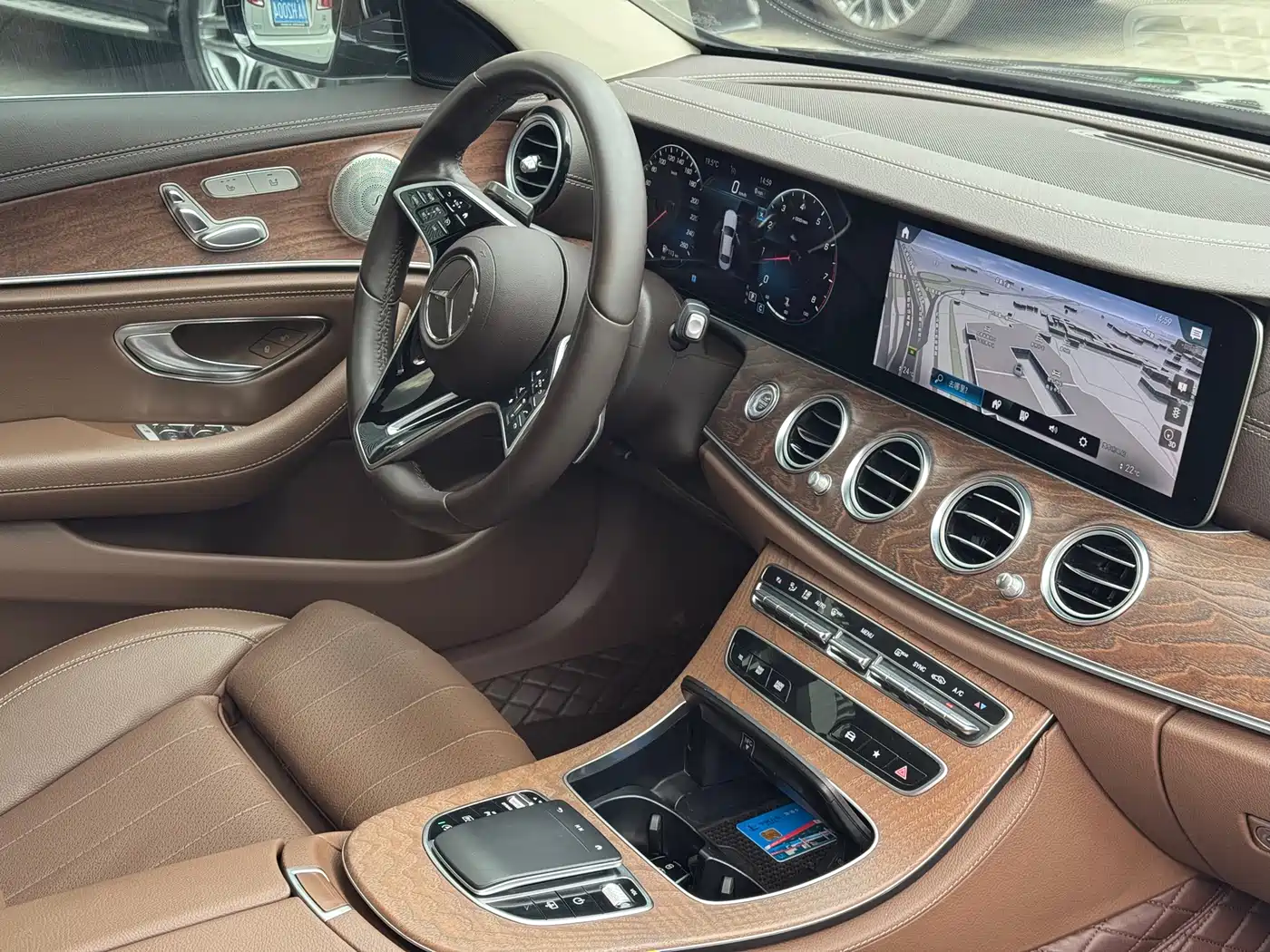 MERCEDES-BENZ E CLASS