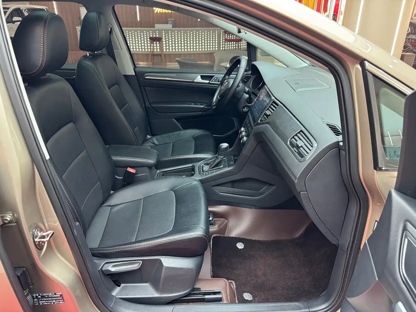 VOLKSWAGEN GOLF*JIAYU