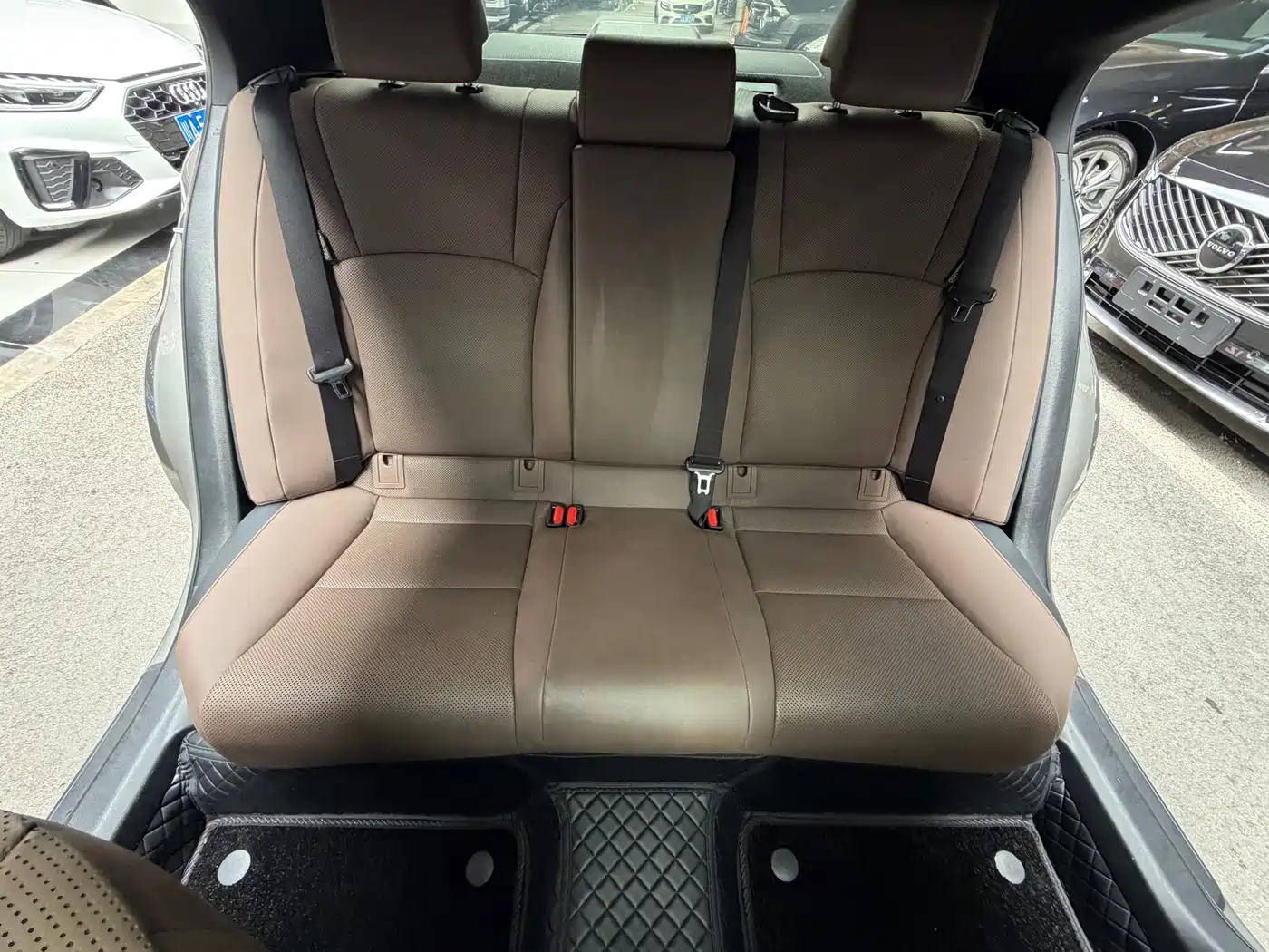 Lexus ES 2021 200 Excellence Edition фото 22