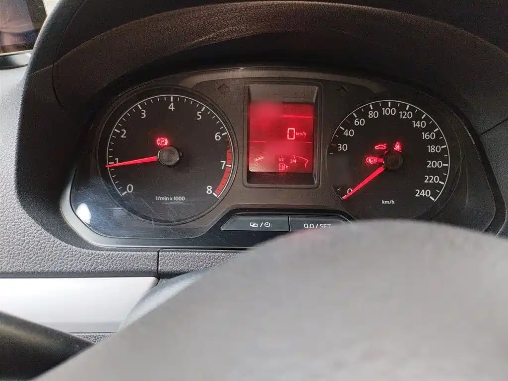 Volkswagen Jetta 2013 1.6L Manual Comfort фото 4
