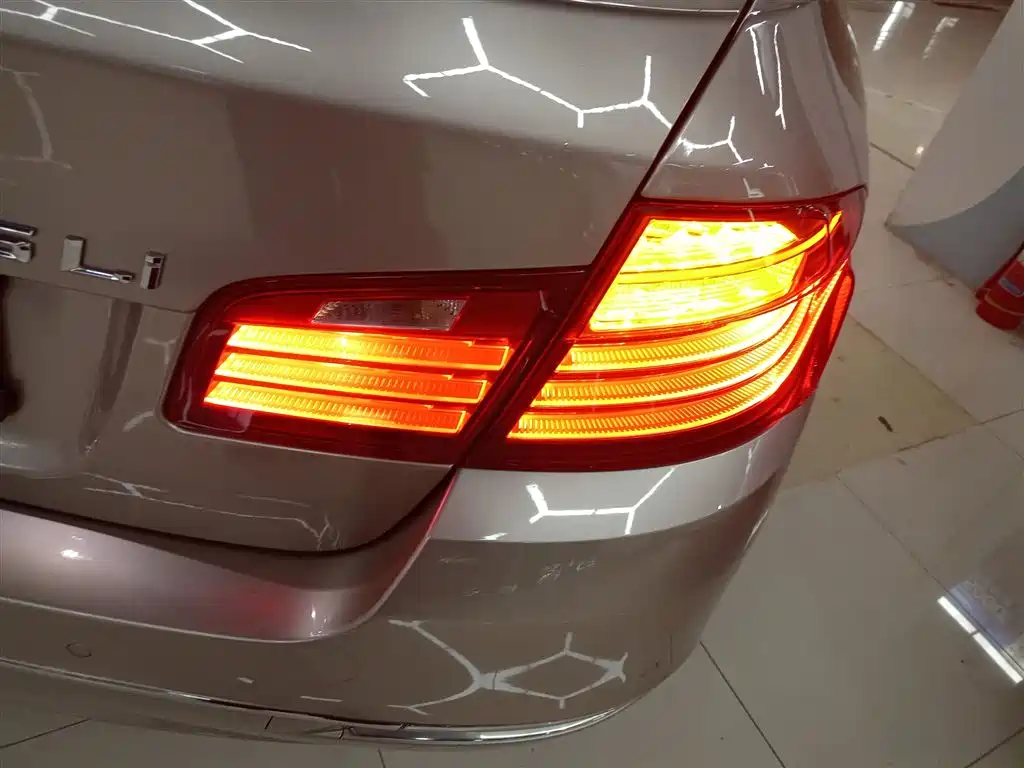 BMW 5 Series 2014 525Li Luxury Design Package фото 24