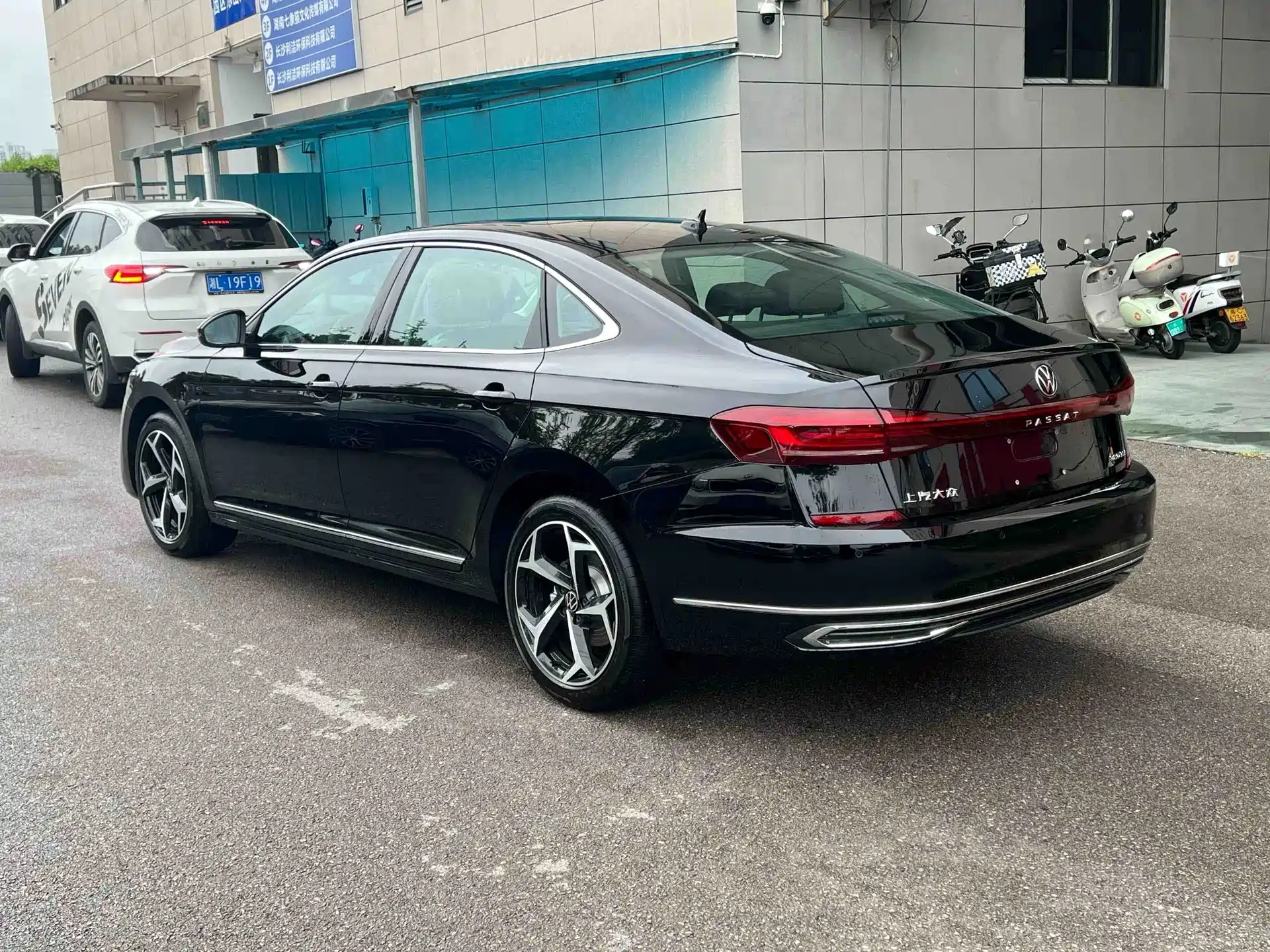 صورة 11 - Volkswagen Passat