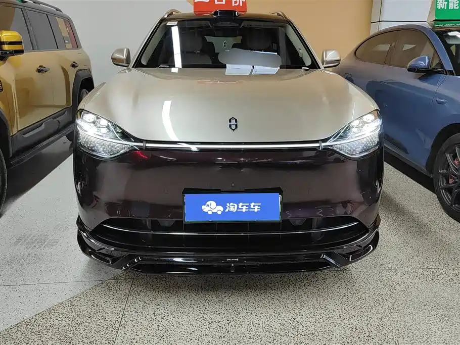 AITO Wenjie AITO M9 2024 Range Extender Max Edition 42kWh 6-seater фото 2